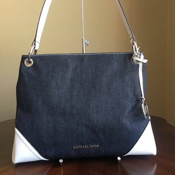 Firm❗️Michael Kors medium Nicole shoulder bag - Picture 2 of 8